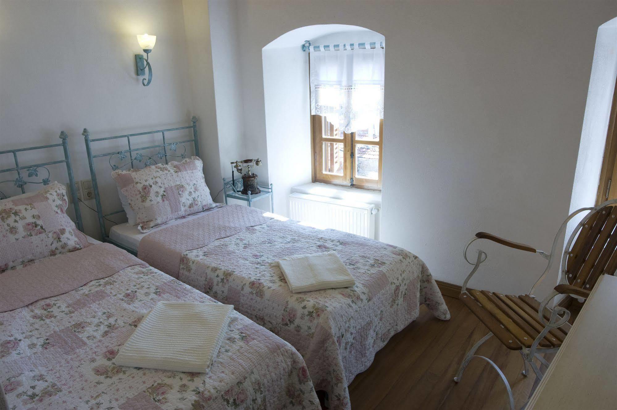 Hotel Des Etrangers - Special Category Canakkale Exterior photo